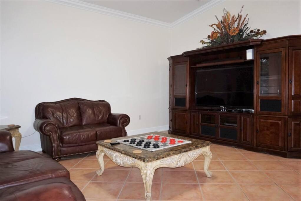 New Luxury Vacation Dream Rental- Sleeps 15! ไมอามี ภายนอก รูปภาพ